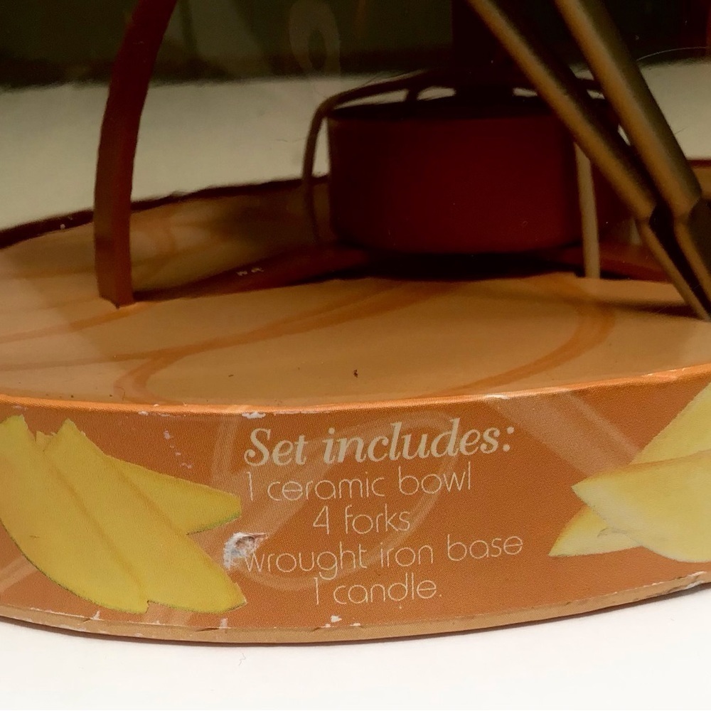 Small Dipping Desire Chocolate Fondue Set Tea Light Dip Cake Marshmallows Fruits - Picture 2 of 6